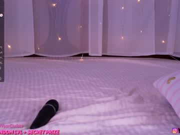 girl
        lana_lee_ cam image #1851223