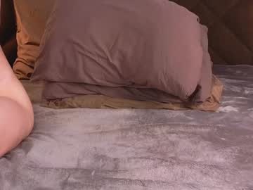 girl
        chloe_rizzi cam image #3807652