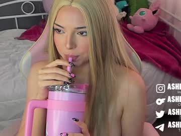 girl
        ashleycat9 cam image #3124739
