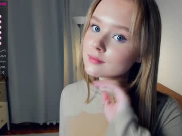 girl
        sun_shiiine cam image #898888