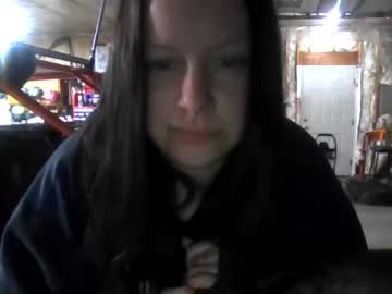 girl
        chastity_dumptruck_garage cam image #2623671