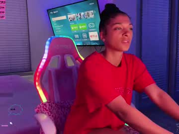 girl
        princess_cece cam image #4266673