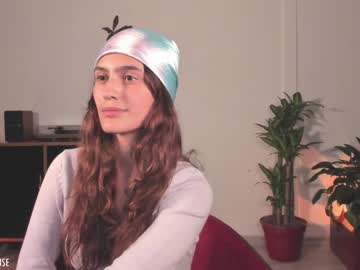girl
        marmuse cam image #1480150