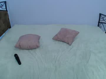 girl
        breeding_material cam image #1154777