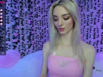 girl
        bunnydollstella cam image #635453