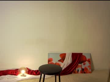 girl
        annesense cam image #975554