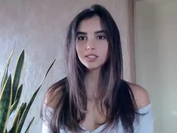 girl
        nika_la cam image #56493