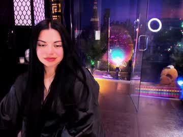 girl
        alma_pearl cam image #4497972