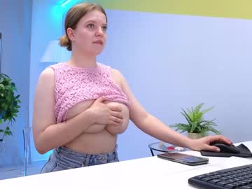 girl
        lovlybambi cam image #2984443