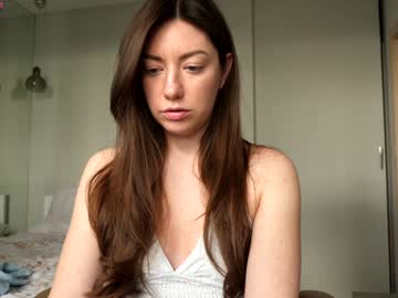 girl
        ronny_ponny cam image #4047719