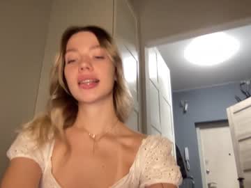 girl
        angel_from_sky cam image #398431