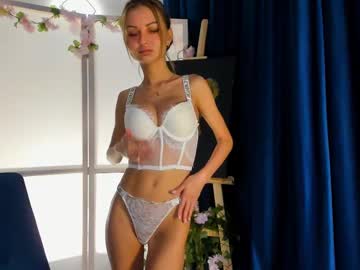 girl
        florenceesse cam image #4431387