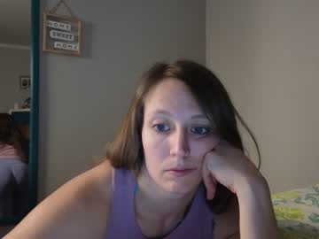 girl
        reach4thepeach cam image #2276886