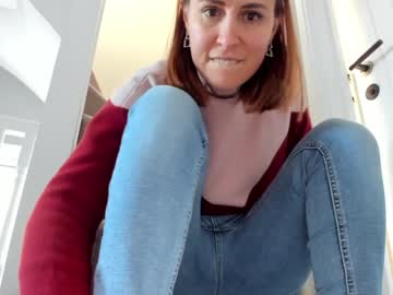girl
        eatmypie69 cam image #227414