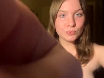 girl
        mosa65 cam image #1718670