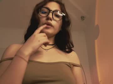 girl
        thelacey cam image #4364357