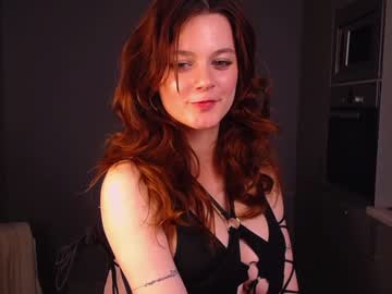 girl
        lorienn cam image #1676003