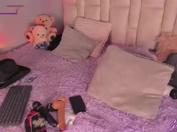 girl
        giselle_js cam image #4145594