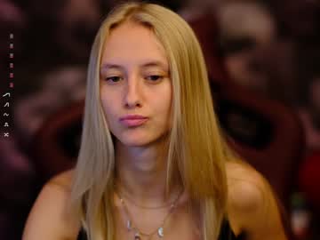 girl
        angeellina cam image #3609739