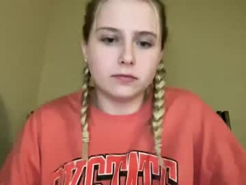 girl
        sexystudent27 cam image #2184350