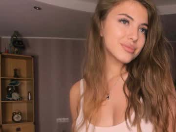 girl
        aryamirelle cam image #3704835