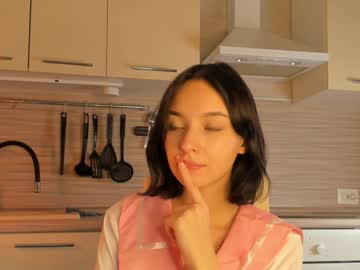 girl
        aimeerogers cam image #870440