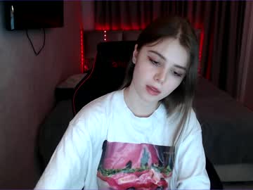girl
        tripleprinces cam image #2300928