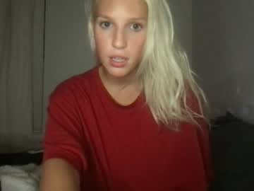 couple
        britbaexo cam image #1781518