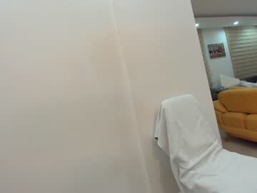 girl
        ehotlovea cam image #39435