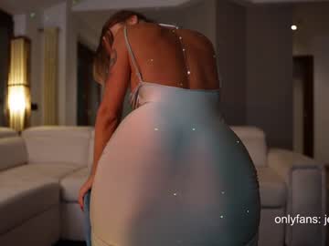 girl
        therealbonnieclydex cam image #1669633