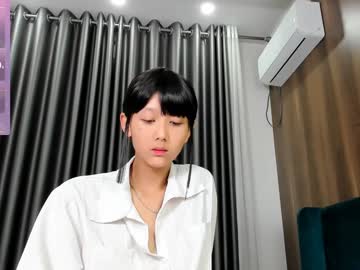 girl
        little_yena cam image #3279127