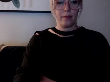 girl
        sleepybabyxo cam image #393622