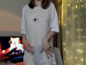 girl
        happiness_s cam image #2033902