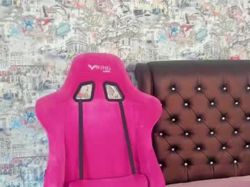 girl
        angelina_new cam image #876672