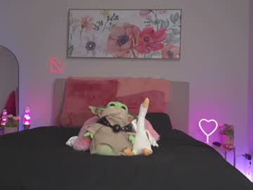 couple
        ari_lovexo cam image #1617184