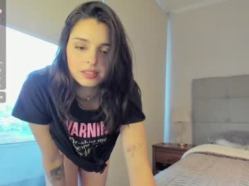 girl
        yourfreakygirl cam image #4662732