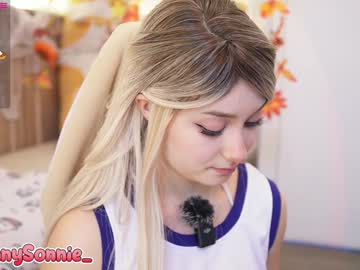 girl
        sunny_sonnie cam image #3545972