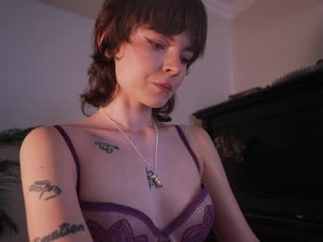 girl
        auddicted cam image #1412788