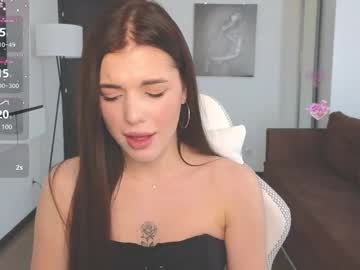 girl
        adri_dream cam image #4424358