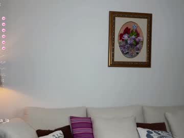 girl
        tatti_1 cam image #2653060