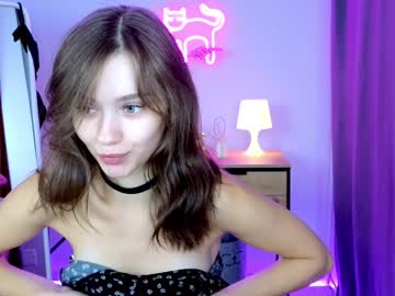 girl
        bless_sheila cam image #1466397