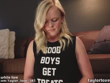 girl
        taylor_love_303 cam image #824899