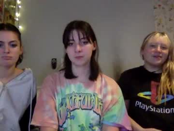 girl
        wallabyxxx cam image #283939