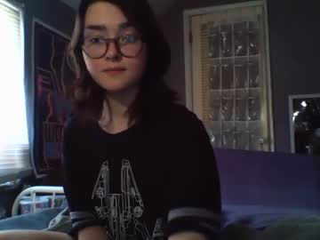 girl
        soursou cam image #2334115