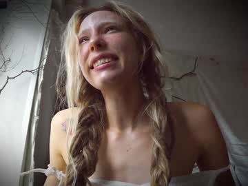 girl
        radiant_ada cam image #3271953
