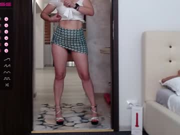 girl
        carmela_fox cam image #1275344