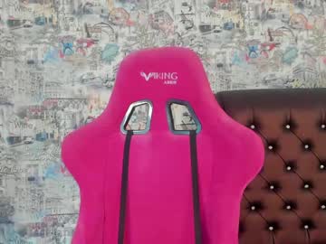 girl
        angelina_new cam image #875990