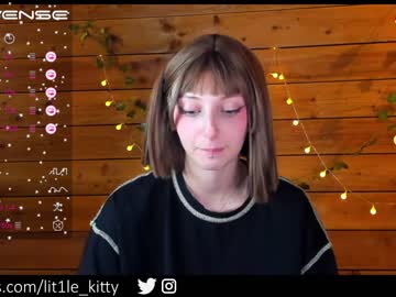 girl
        lit1le_kitty_ cam image #71496