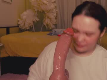 girl
        chery_lady22 cam image #2136840