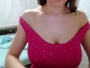girl
        your_asya cam image #755235